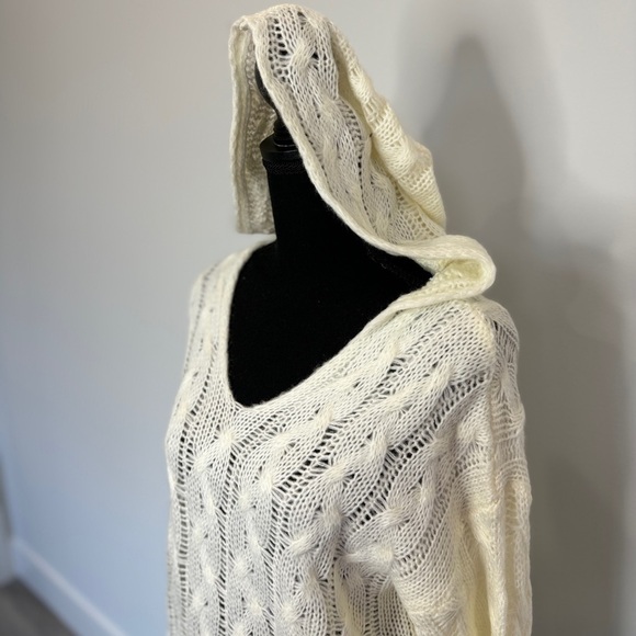 Cream Knit Hooded Long Sleeve Sweater (Medium) - Picture 3 of 8